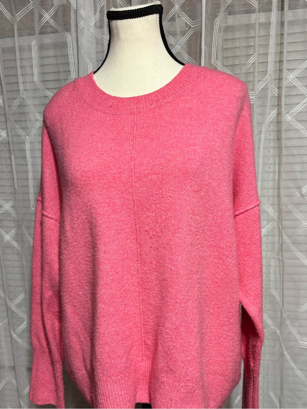 Vince Camuto Women's L Salmon Crewneck Sweater High/low hem 26/28 26 p2p